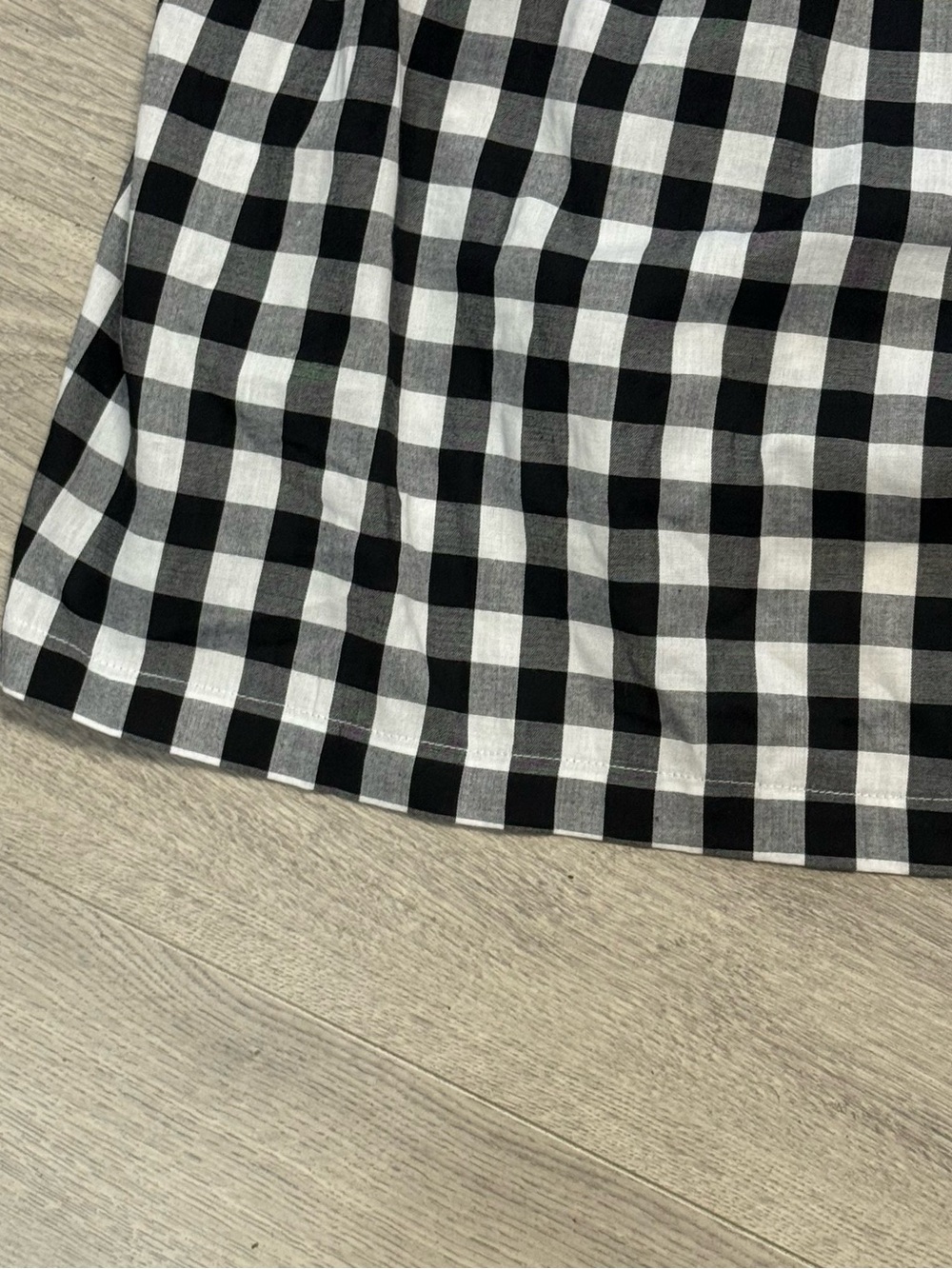 Old Navy Black & White Gingham Tie-Strap Casual Dress - Picture 4 of 10